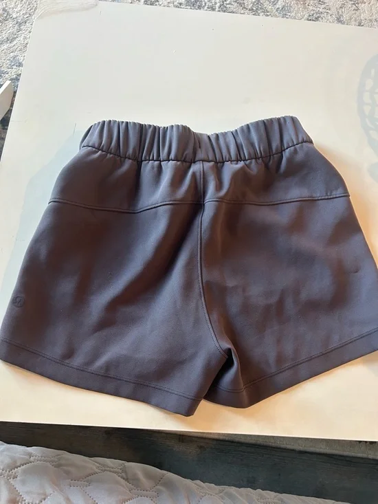 Lululemon Casual Drawstring Athletic Shorts in Slate Gray/Purple - Picture 2 of 2